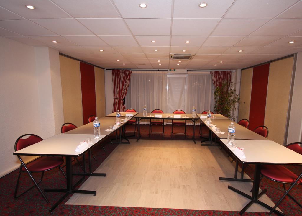 Ibis Clermont Ferrand Sud Herbet Bagian luar foto