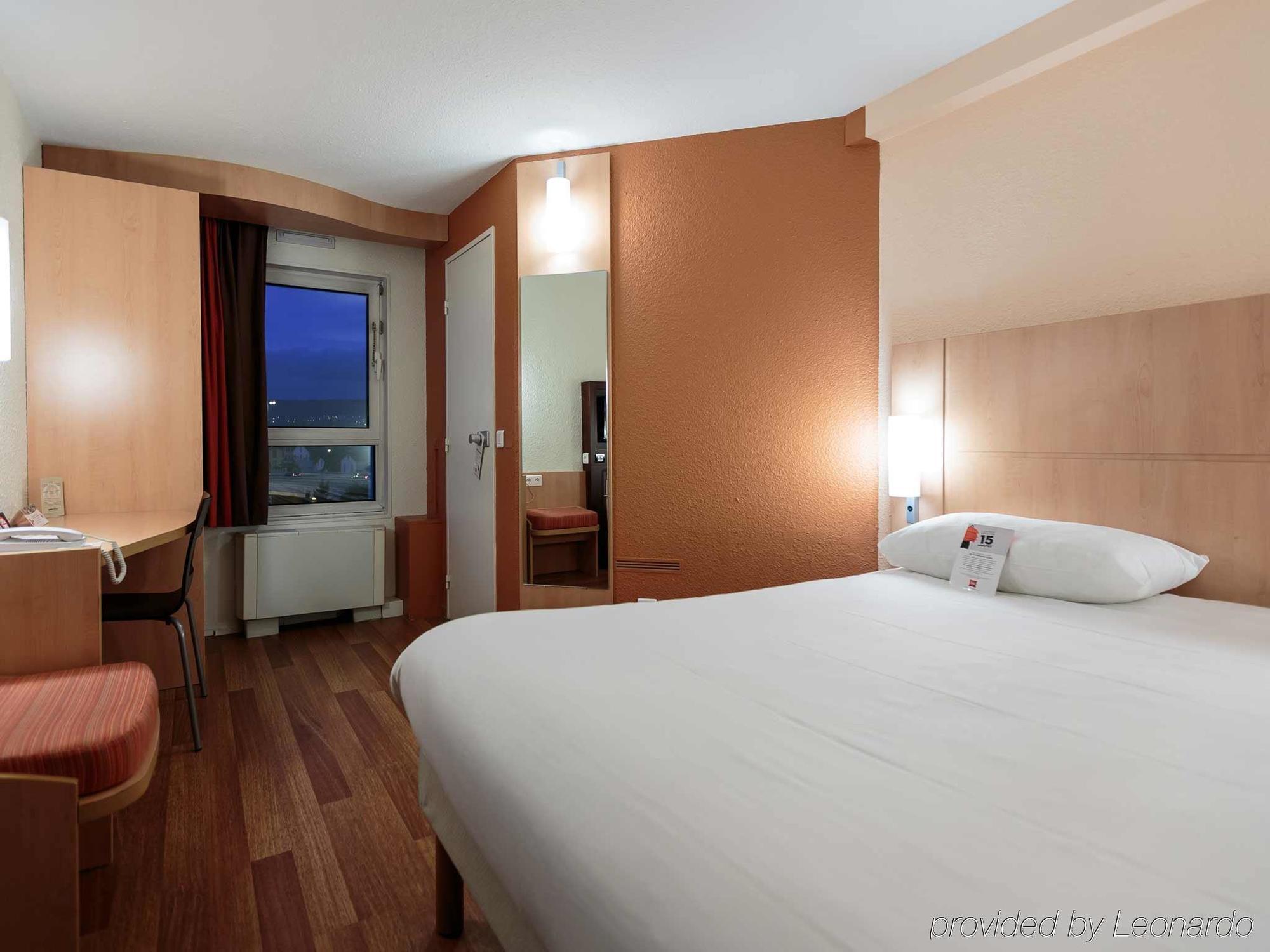 Ibis Clermont Ferrand Sud Herbet Bagian luar foto